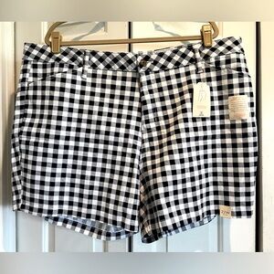 NWT Navy & White Gingham, Mid-Rise “Secretly Slender”, Tummy Control Shorts